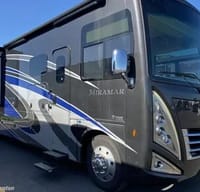 East FL: 2022 Thor-Master Suite, 2 Full Baths & Bunk Beds