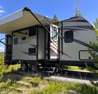 Montana Wilderness Bunkhouse- make your 2024 reservations now!