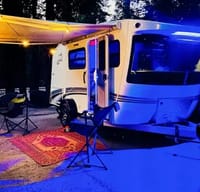 Juliett's inTech Sol Horizon Travel Trailer
