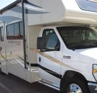 Coachmen Leprechaun 25ft