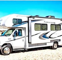 Wifi Available! Driver-Friendly 32’ Luxury Class C Sleeps 6