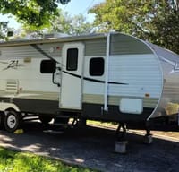 Robert's 32ft Crossroads Z-1 Bunkhouse