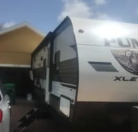 James's Palomino Puma 27 rbqc Travel Trailer