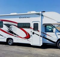 2022 Thor Chateau 25V Sleeps 7
