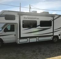 Ed's Forest River Sunseeker le Class C
