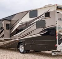 Outlaw RV's Thor Motor Coach Outlaw 37LS Class A Toy Hauler
