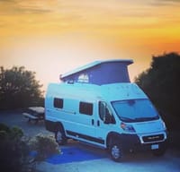 Winnebago Solis - Your Home to Roam (Winnebago Solis, 4 seatbelts, sleeps 6) - Irvine King