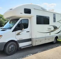 Mercedes Sprinter. Winnebago View.