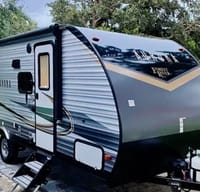 Easy Weekender Forest River Aurora BHS18 Travel Trailer
