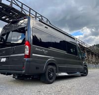 2020 Regency National Traveler FULL OFF-GRID