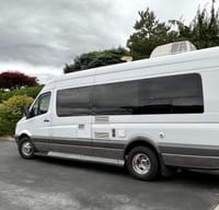 2012 Winnebago Era 70X