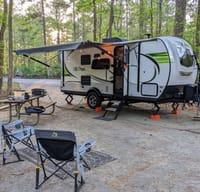 Spacious Camper w/Bunks, Pet Friendly