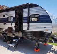 Wolf Pup Bunkhouse with Slide - Perfect Camper!