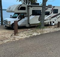 2020 Thor Four Winds 28Z with amenities of home.