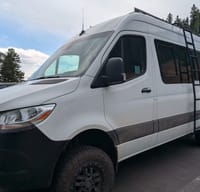 2020 4x4 Sprinter Lux Overlanding Adventure Van