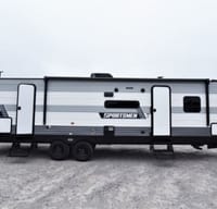 Like New 35' RV Travel Trailer