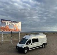 2023 Vast Overland **OFF GRID** SEATS/SLEEPS 4