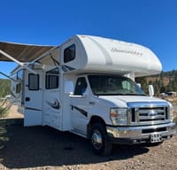 Spacious & Clean 2014:4 TVS &2 SLIDE OUTS:Sleeps 8