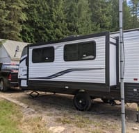 2021 Keystone travel trailer pet friendly