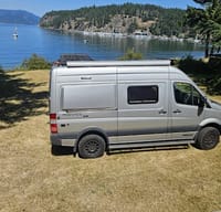 2018 Winnebago Revel 44E