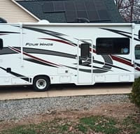 2022 Thor w/ Bunk Beds (Tow dolly available)