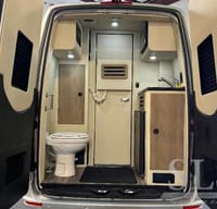 2024 Midwest Automotive Designs Daycruiser D6