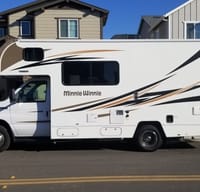 2019 Winnebago Minnie Winnie 22R