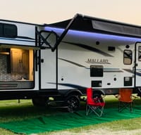 ☆Big Papa☆ 2021 Heartland Mallard M33