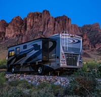 Fully Stocked Diesel w/2 Baths, King + Bunks