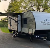 2023 EAST TO WEST Della Terra 255BHLE
