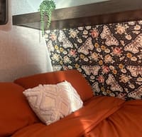 The groovy getaway