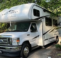 Rooster’s nest on wheels