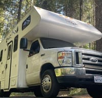 2017 Thor Motor Coach Majestic