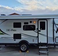 Eppinga's pet friendly offroad hotel on wheels.