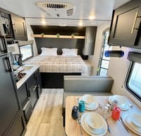 Keystone RV trailer Sleeps 7 Lightweight