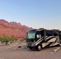 2018 Thor Motor Coach Challenger 37TB