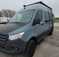 2021 Storyteller Overland Stealth Mode