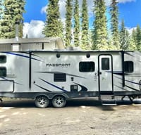 2001 Keystone w/BUNKHOUSE & Outdoor Kitchen!
