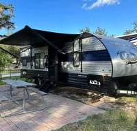 Lucy the Grey Wolf w/bunkhouse family Camper