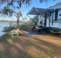 2021 Toy hauler FREE 2 kayaks & 2 free SUP’S
