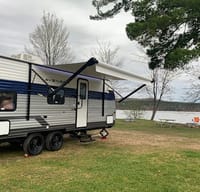 26’ Easy Tow Travel Trailer –Cozy Bunks, Queen Bed
