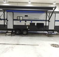 New RV. Sleeps 9! Unlimited Miles! Generator.