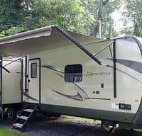 Lots of Room to Stretch Out - 2019 Forest River 33
