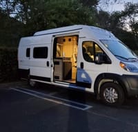 GunniVan - 2021 Winnebago Solis 59PX
