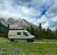 4WD Winnebago REVEL Montana "Jane" UNLIMITED MILES