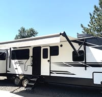 Luxury family camping