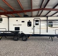2021 Pet & Family Friendly Bunkhouse Sleeps 8-10