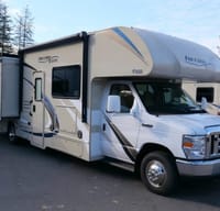 2018 Thor Freedom Elite 30FE Class C RV- Sleeps 10