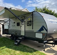 Fam Friendly 2023 Coachman Catalina 261BHS