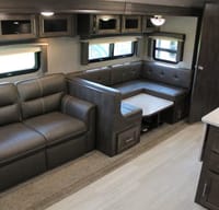 LUXURY-AUTO LEVELING-FREE INS-TOP RATED- DIAMOND O